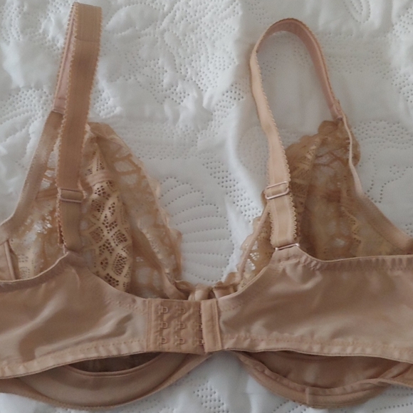 Glamorise plus sized bra, 40F - Picture 2 of 3